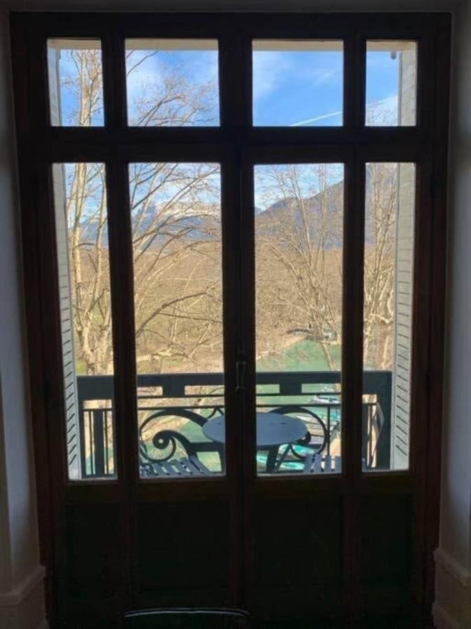 The Red Heart Of Annecy - Beautiful Apartment For 4 People Εξωτερικό φωτογραφία